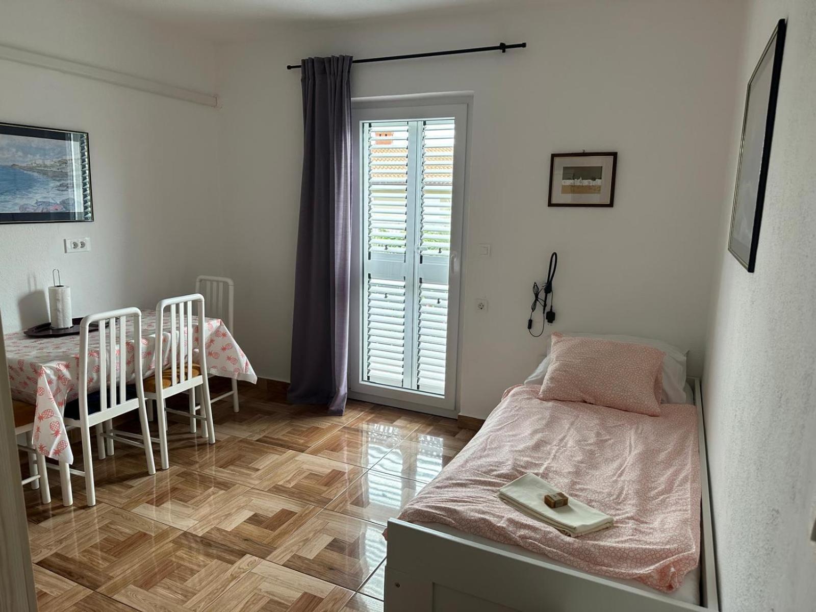 קרק Apartments "Laci" מראה חיצוני תמונה