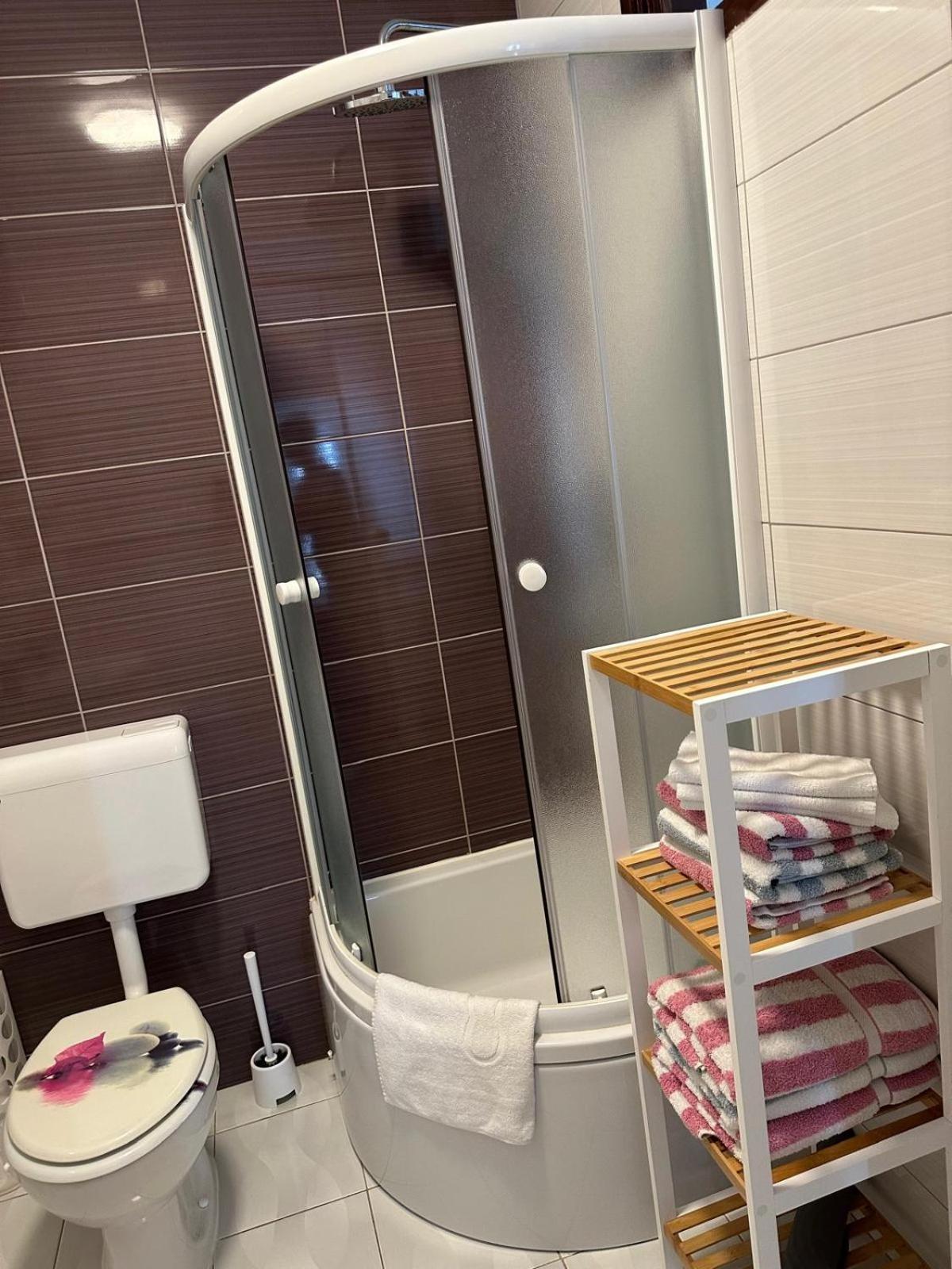 קרק Apartments "Laci" מראה חיצוני תמונה